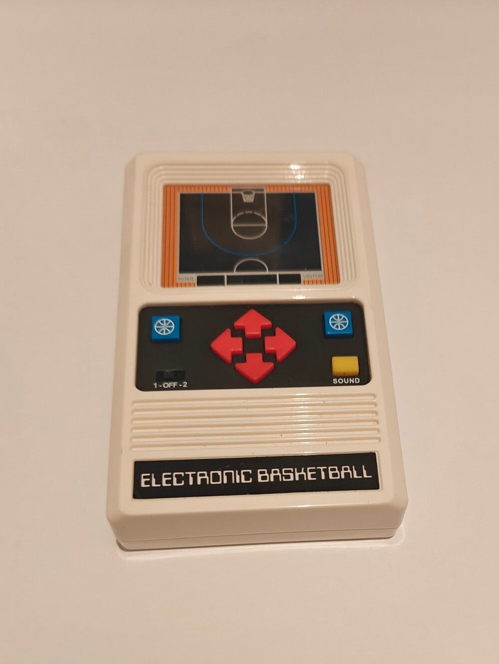 Vintage Retro Electronic Basketball Handheld Travel Sports Game Mattel